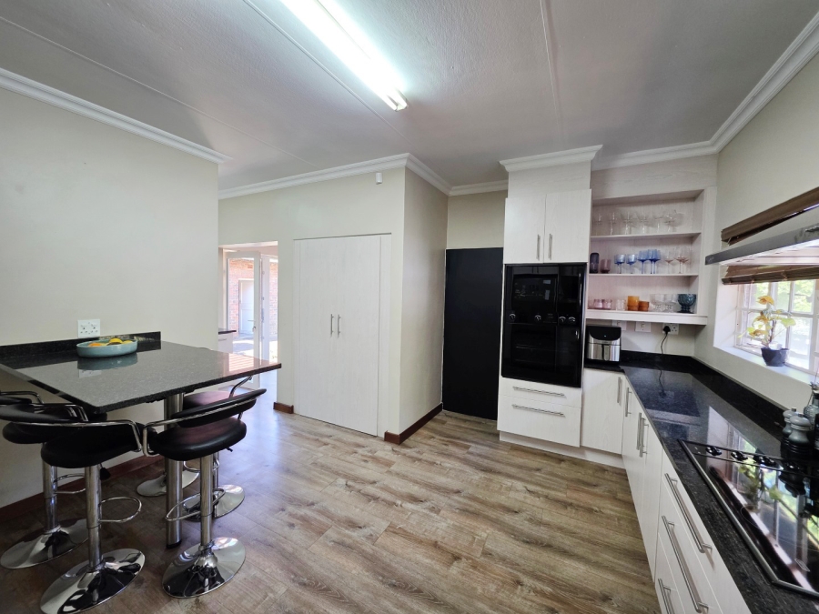 5 Bedroom Property for Sale in Ferndale Gauteng