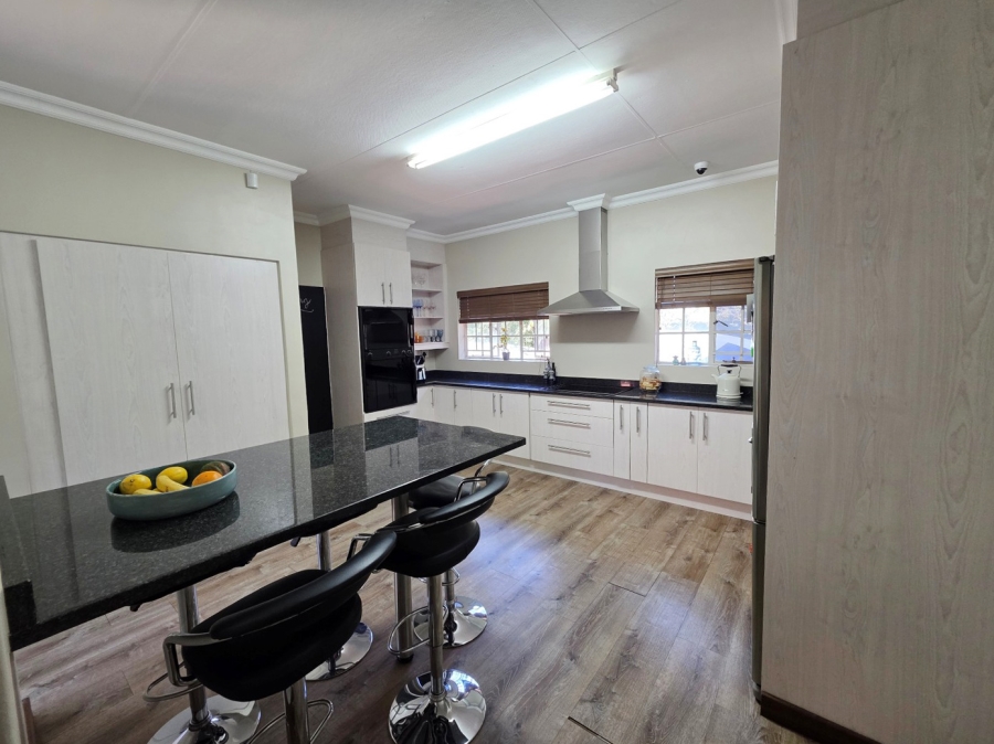 5 Bedroom Property for Sale in Ferndale Gauteng