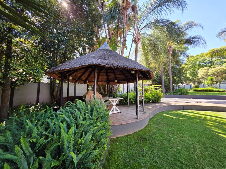 5 Bedroom Property for Sale in Ferndale Gauteng
