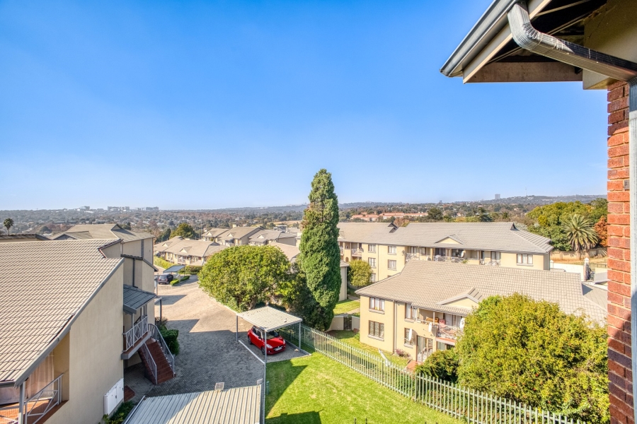 2 Bedroom Property for Sale in Victory Park Gauteng