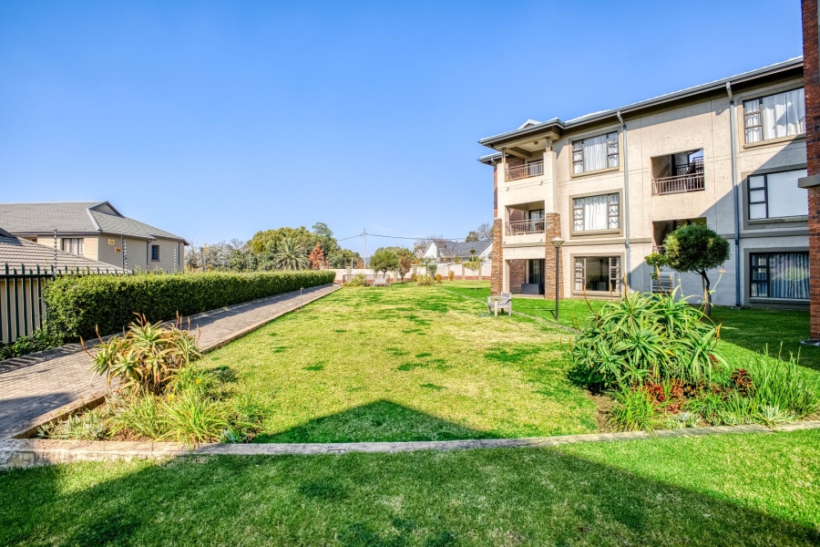 2 Bedroom Property for Sale in Victory Park Gauteng