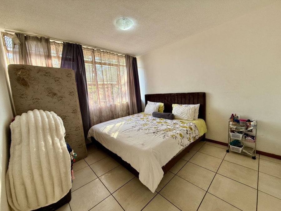 2 Bedroom Property for Sale in Pretoria North Gauteng