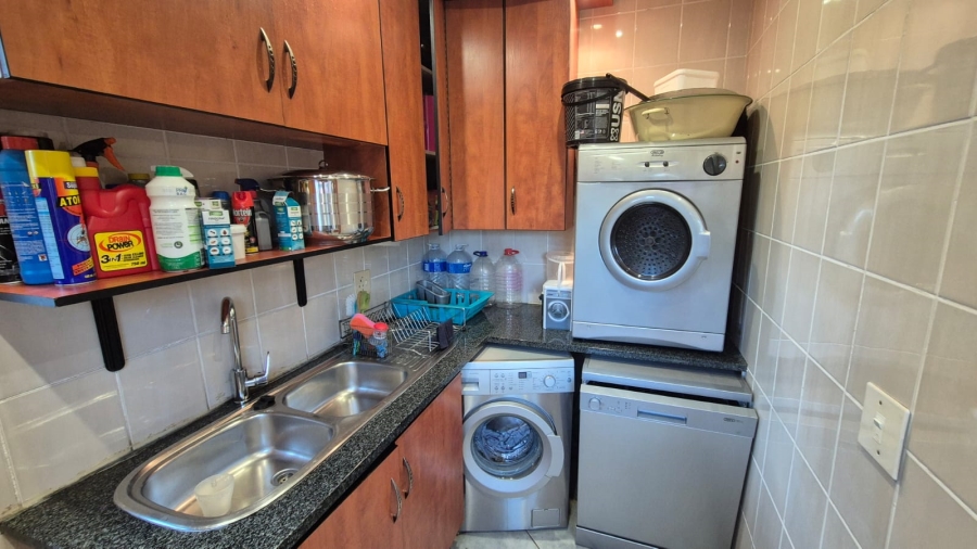 4 Bedroom Property for Sale in Karenpark Gauteng