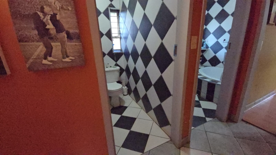 4 Bedroom Property for Sale in Karenpark Gauteng