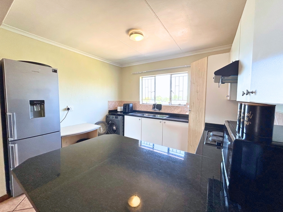 3 Bedroom Property for Sale in Die Hoewes Gauteng