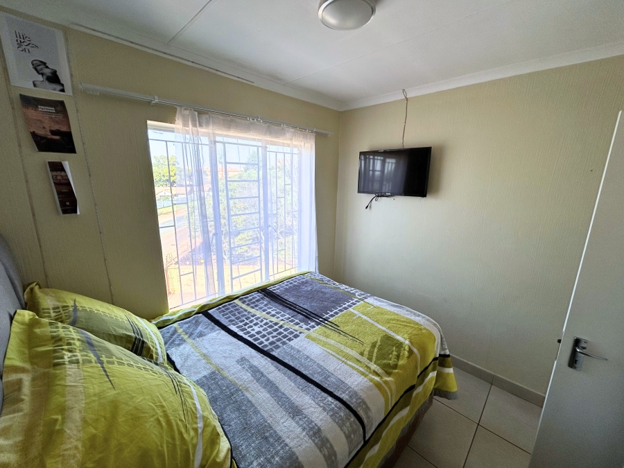 3 Bedroom Property for Sale in Die Hoewes Gauteng