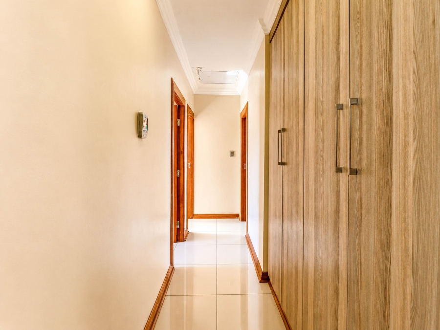 5 Bedroom Property for Sale in Thatchfield Estate Gauteng