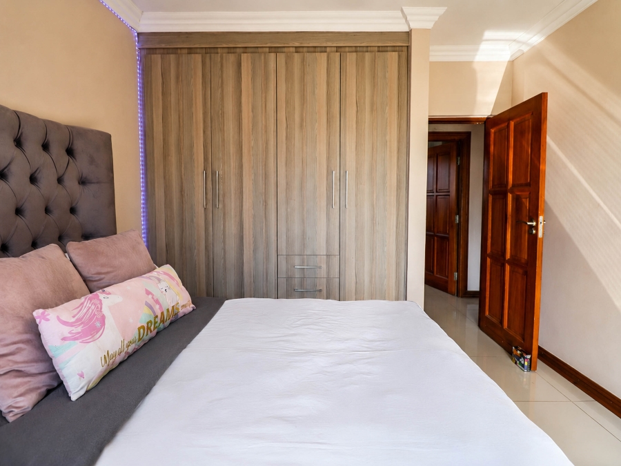 5 Bedroom Property for Sale in Thatchfield Estate Gauteng