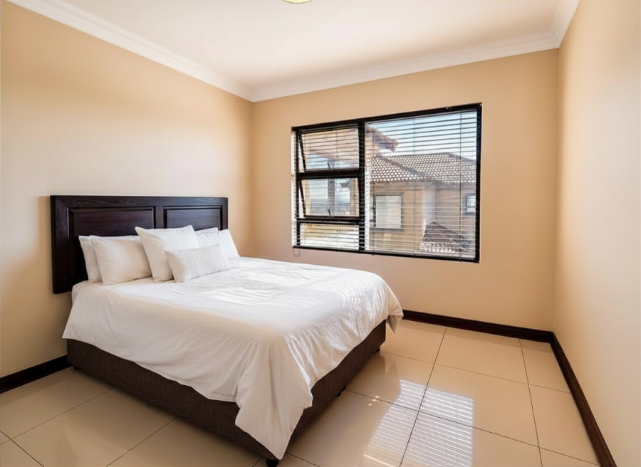 5 Bedroom Property for Sale in Thatchfield Estate Gauteng