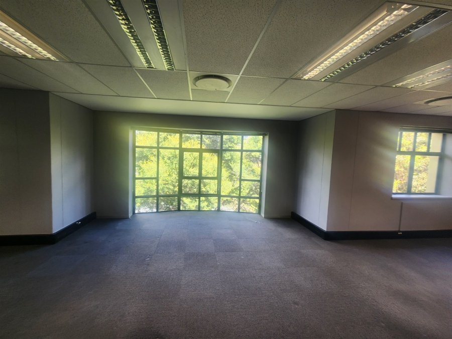 To Let Commercial Property for Rent in Wierda Valley Gauteng