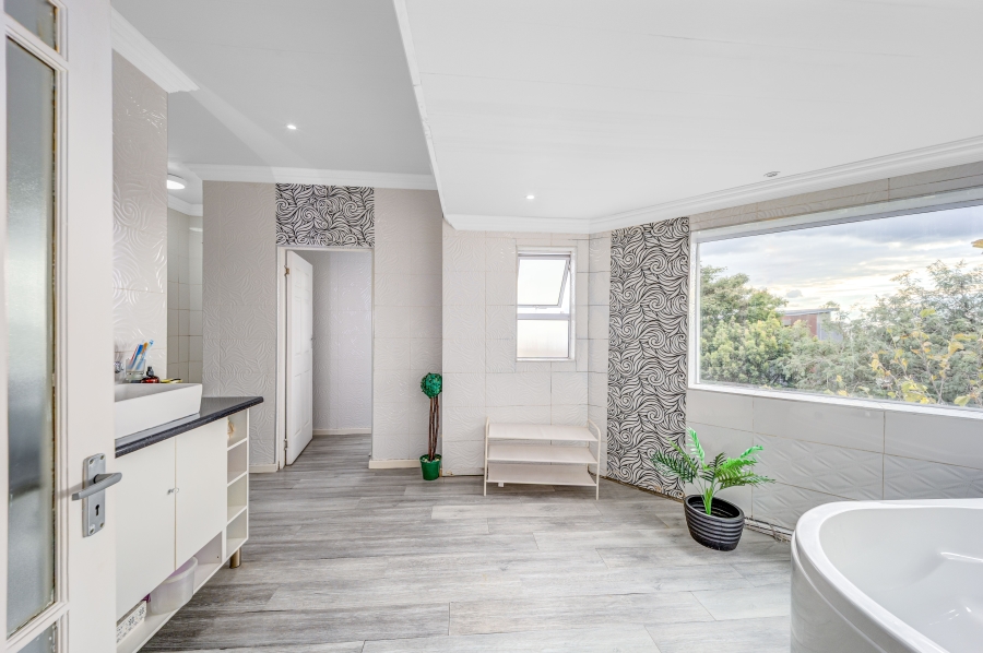 4 Bedroom Property for Sale in Summerset Gauteng