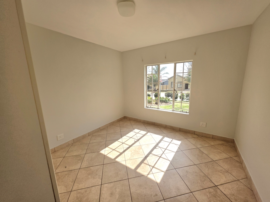2 Bedroom Property for Sale in Kosmosdal Gauteng