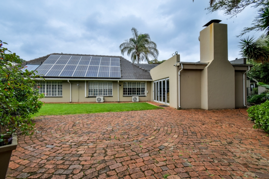 5 Bedroom Property for Sale in Wierda Park Gauteng