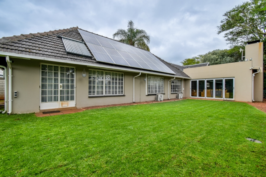 5 Bedroom Property for Sale in Wierda Park Gauteng