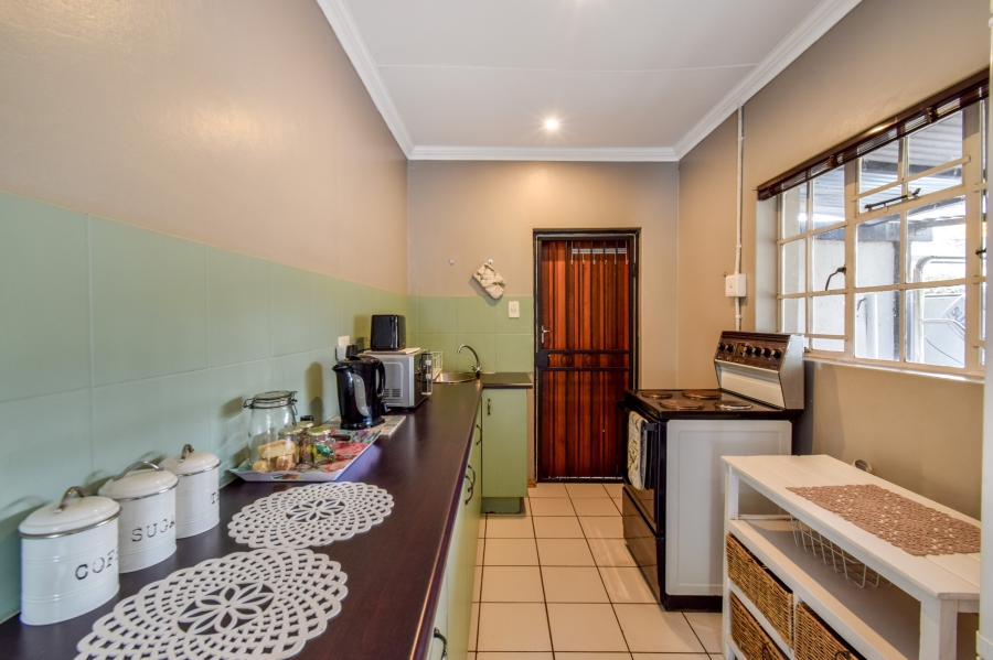 5 Bedroom Property for Sale in Wierda Park Gauteng