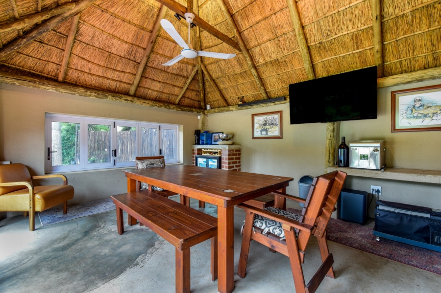 5 Bedroom Property for Sale in Wierda Park Gauteng