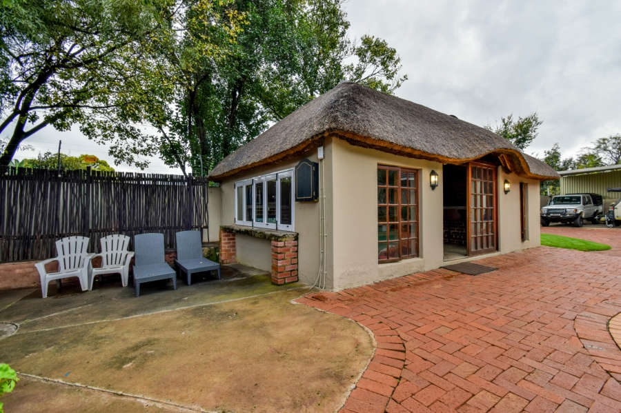 5 Bedroom Property for Sale in Wierda Park Gauteng