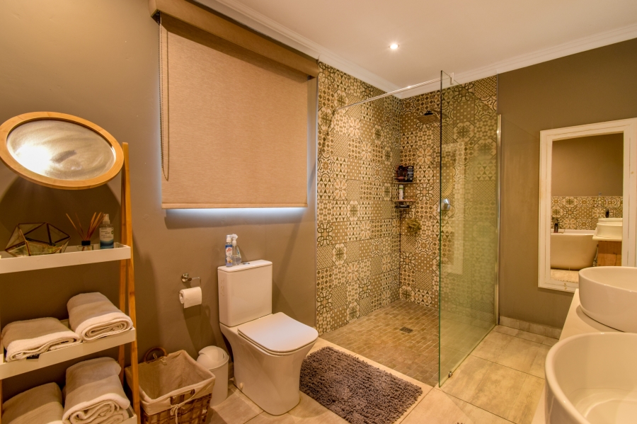 5 Bedroom Property for Sale in Wierda Park Gauteng