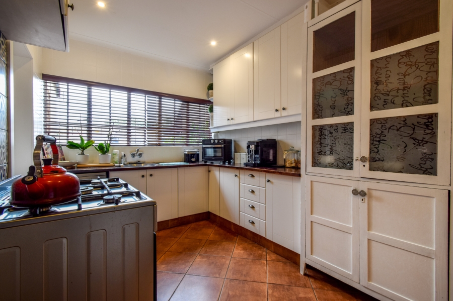 5 Bedroom Property for Sale in Wierda Park Gauteng