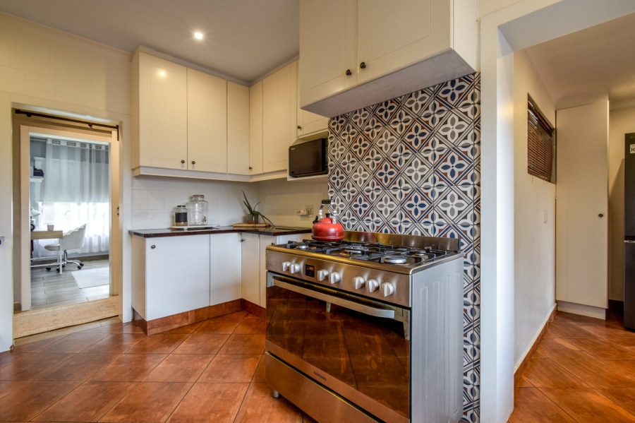 5 Bedroom Property for Sale in Wierda Park Gauteng