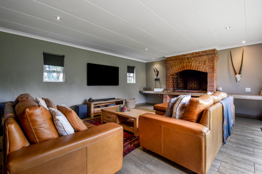 5 Bedroom Property for Sale in Wierda Park Gauteng