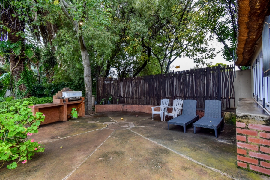 5 Bedroom Property for Sale in Wierda Park Gauteng