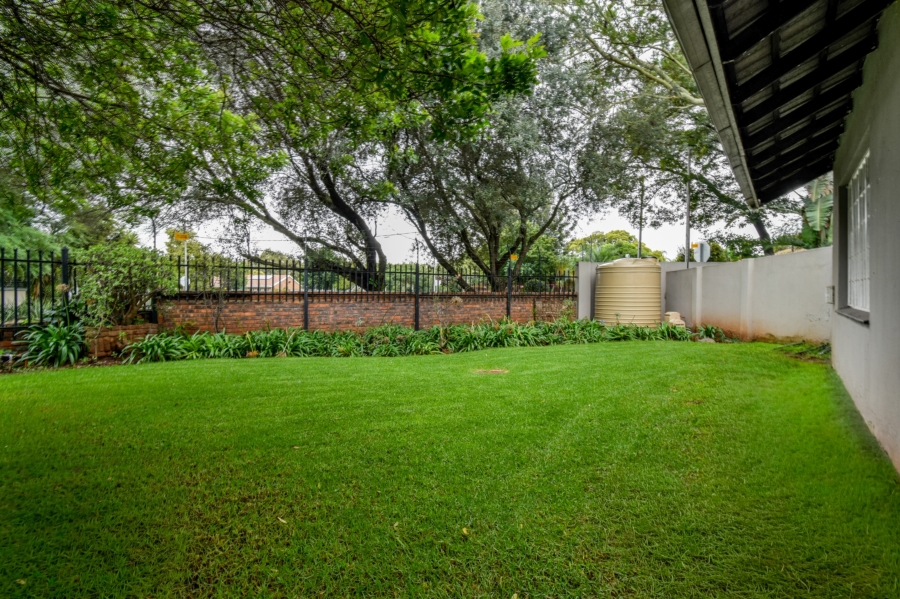 5 Bedroom Property for Sale in Wierda Park Gauteng