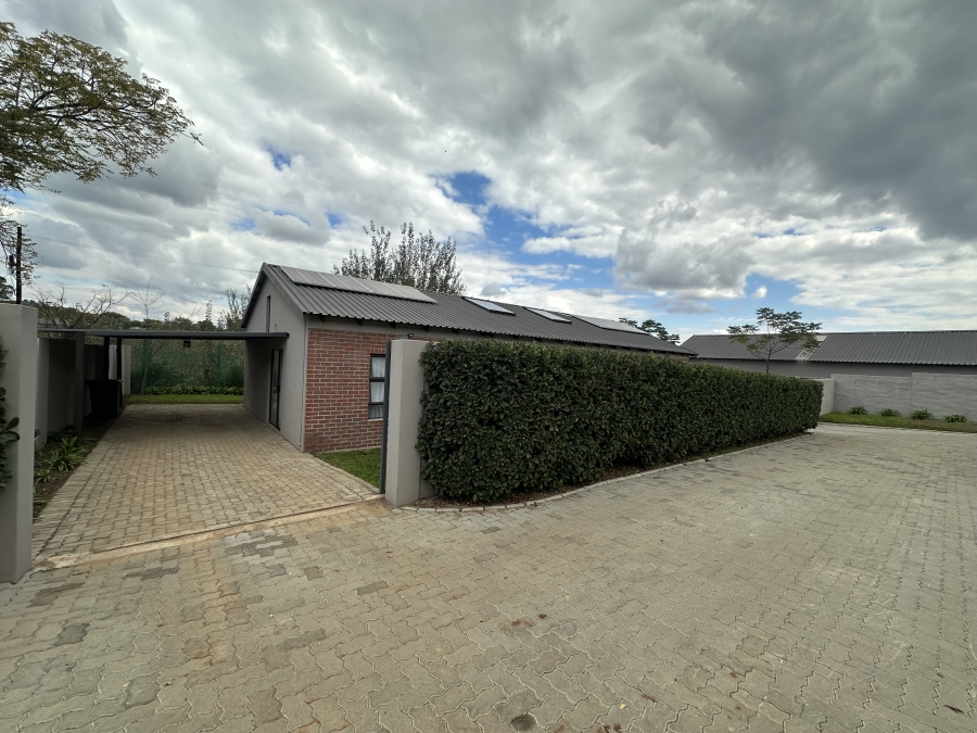 To Let 1 Bedroom Property for Rent in Chartwell Gauteng