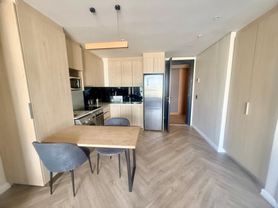 To Let 1 Bedroom Property for Rent in Benmore Gardens Gauteng
