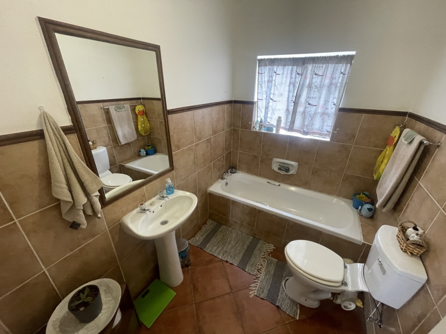 3 Bedroom Property for Sale in Eco Park Gauteng