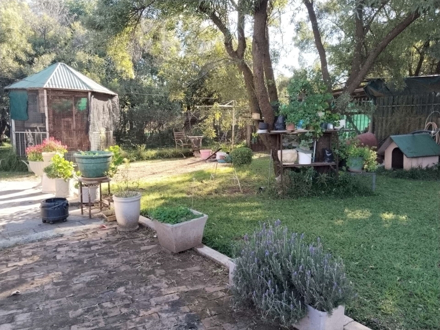 5 Bedroom Property for Sale in Kameeldrift West Gauteng