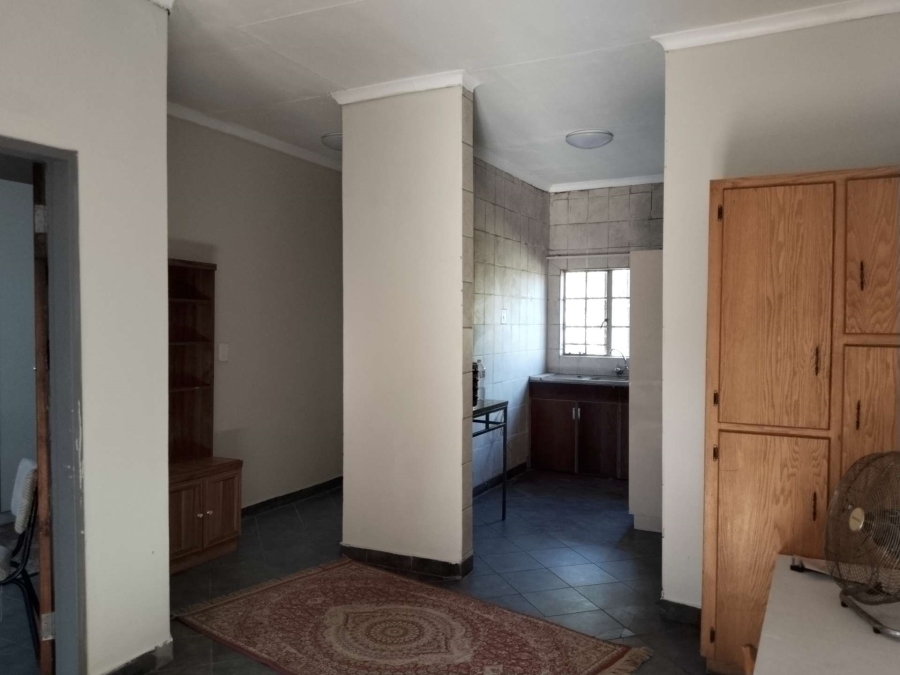 5 Bedroom Property for Sale in Kameeldrift West Gauteng