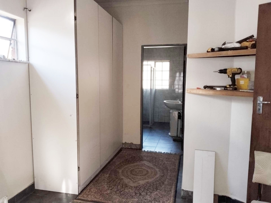 5 Bedroom Property for Sale in Kameeldrift West Gauteng