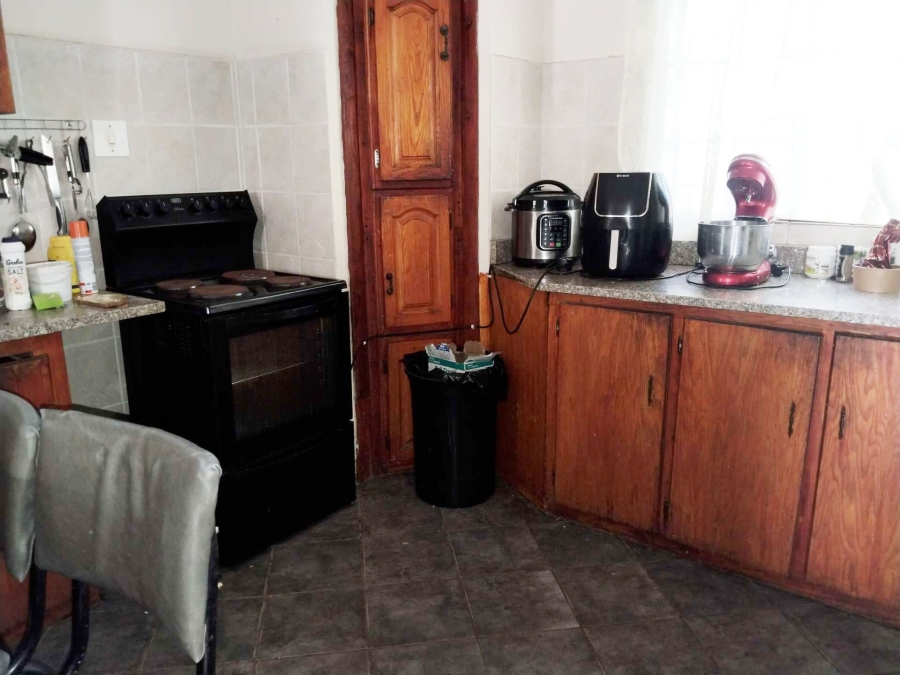 5 Bedroom Property for Sale in Kameeldrift West Gauteng