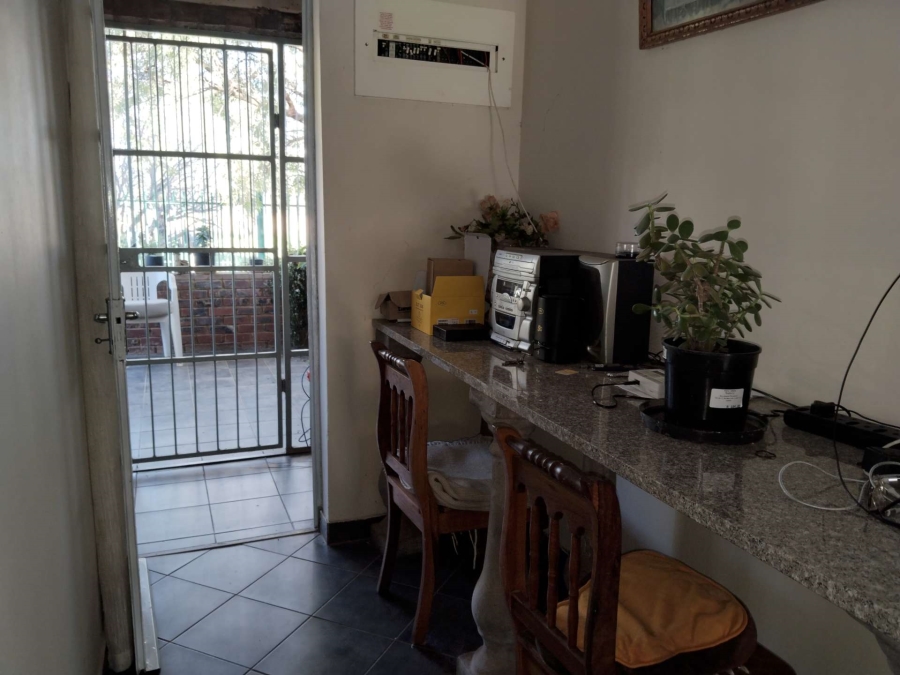 5 Bedroom Property for Sale in Kameeldrift West Gauteng