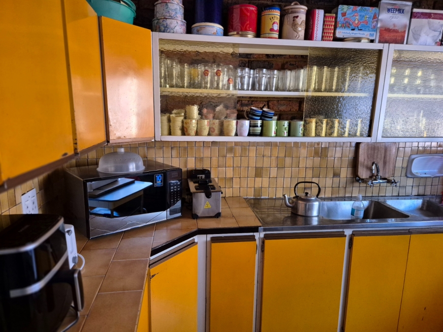 5 Bedroom Property for Sale in East Lynne Gauteng