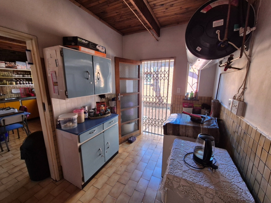 5 Bedroom Property for Sale in East Lynne Gauteng