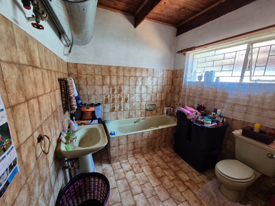 5 Bedroom Property for Sale in East Lynne Gauteng