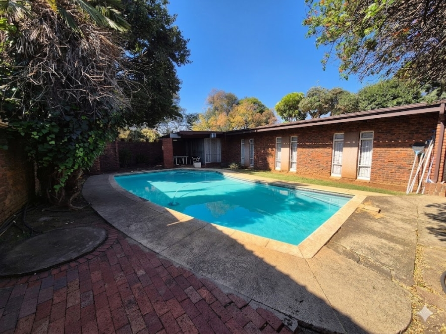 5 Bedroom Property for Sale in East Lynne Gauteng