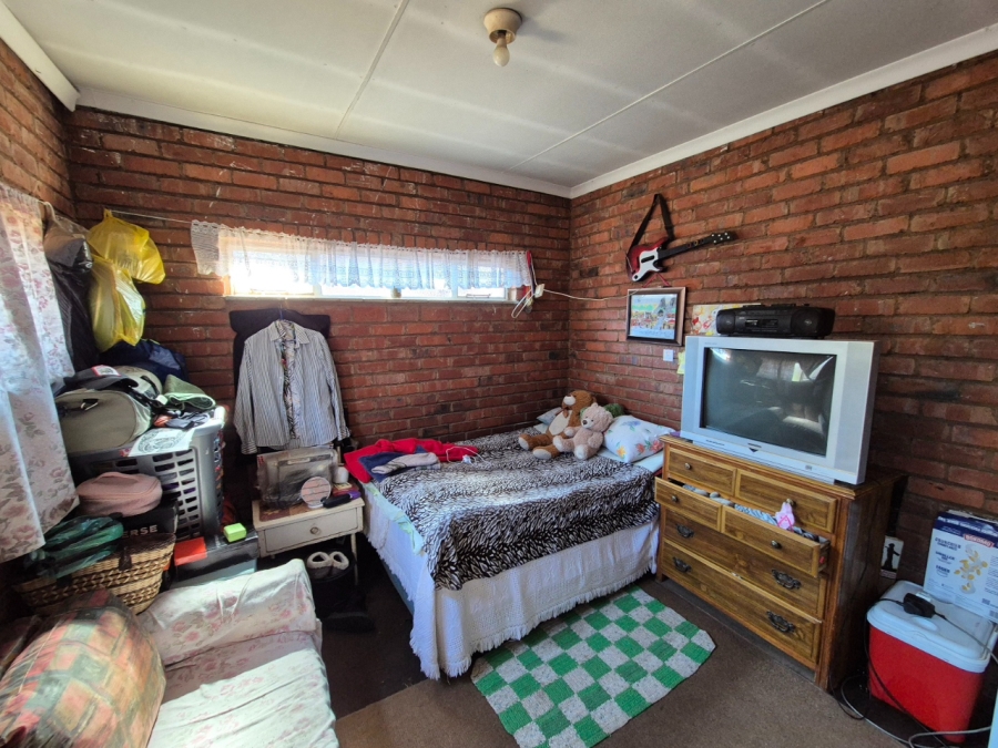 5 Bedroom Property for Sale in East Lynne Gauteng