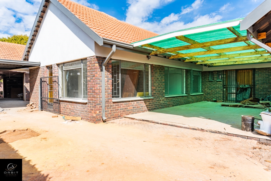 To Let 3 Bedroom Property for Rent in Garsfontein Gauteng