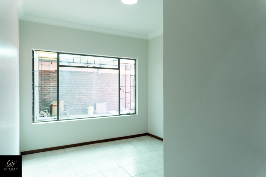 To Let 3 Bedroom Property for Rent in Garsfontein Gauteng