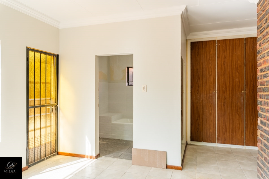 To Let 3 Bedroom Property for Rent in Garsfontein Gauteng