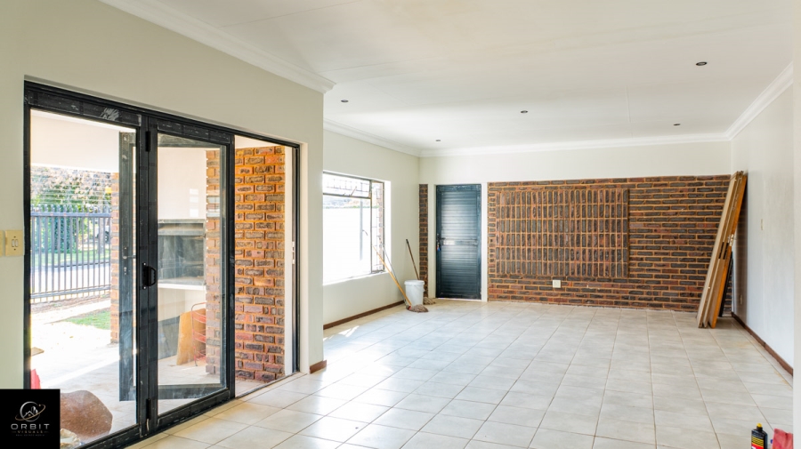 To Let 3 Bedroom Property for Rent in Garsfontein Gauteng