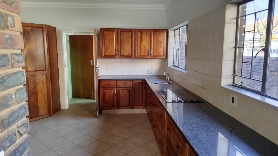 3 Bedroom Property for Sale in Garsfontein Gauteng