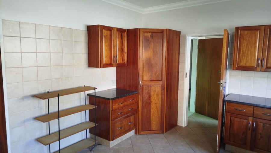3 Bedroom Property for Sale in Garsfontein Gauteng