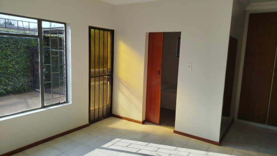 3 Bedroom Property for Sale in Garsfontein Gauteng