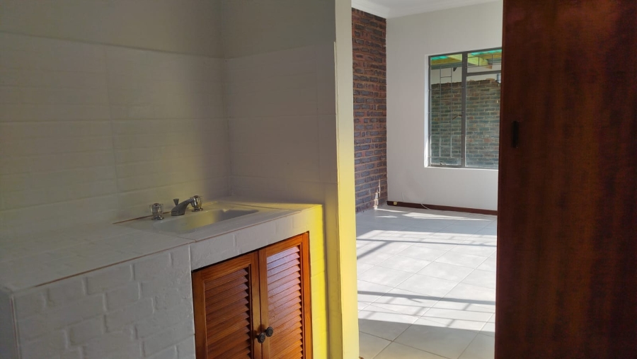 3 Bedroom Property for Sale in Garsfontein Gauteng