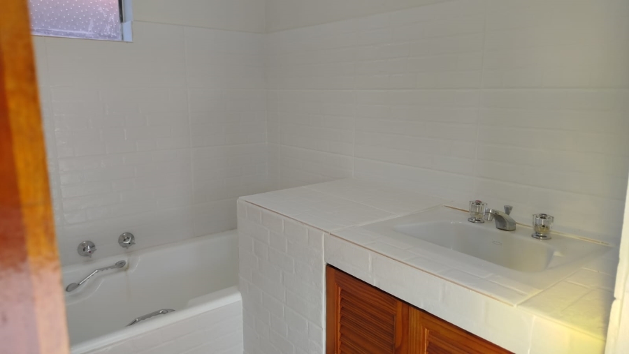 3 Bedroom Property for Sale in Garsfontein Gauteng