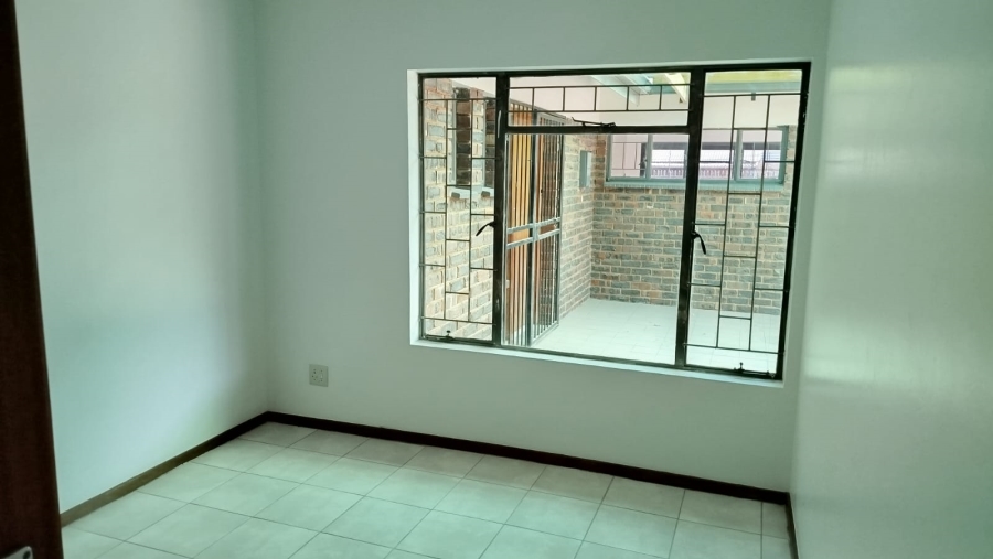 3 Bedroom Property for Sale in Garsfontein Gauteng
